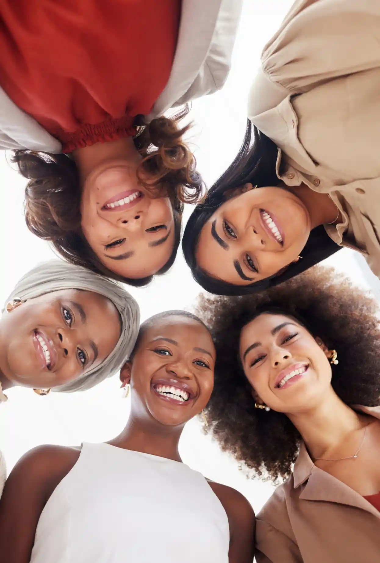 Wan Oso bijeenkomst met lachende dames